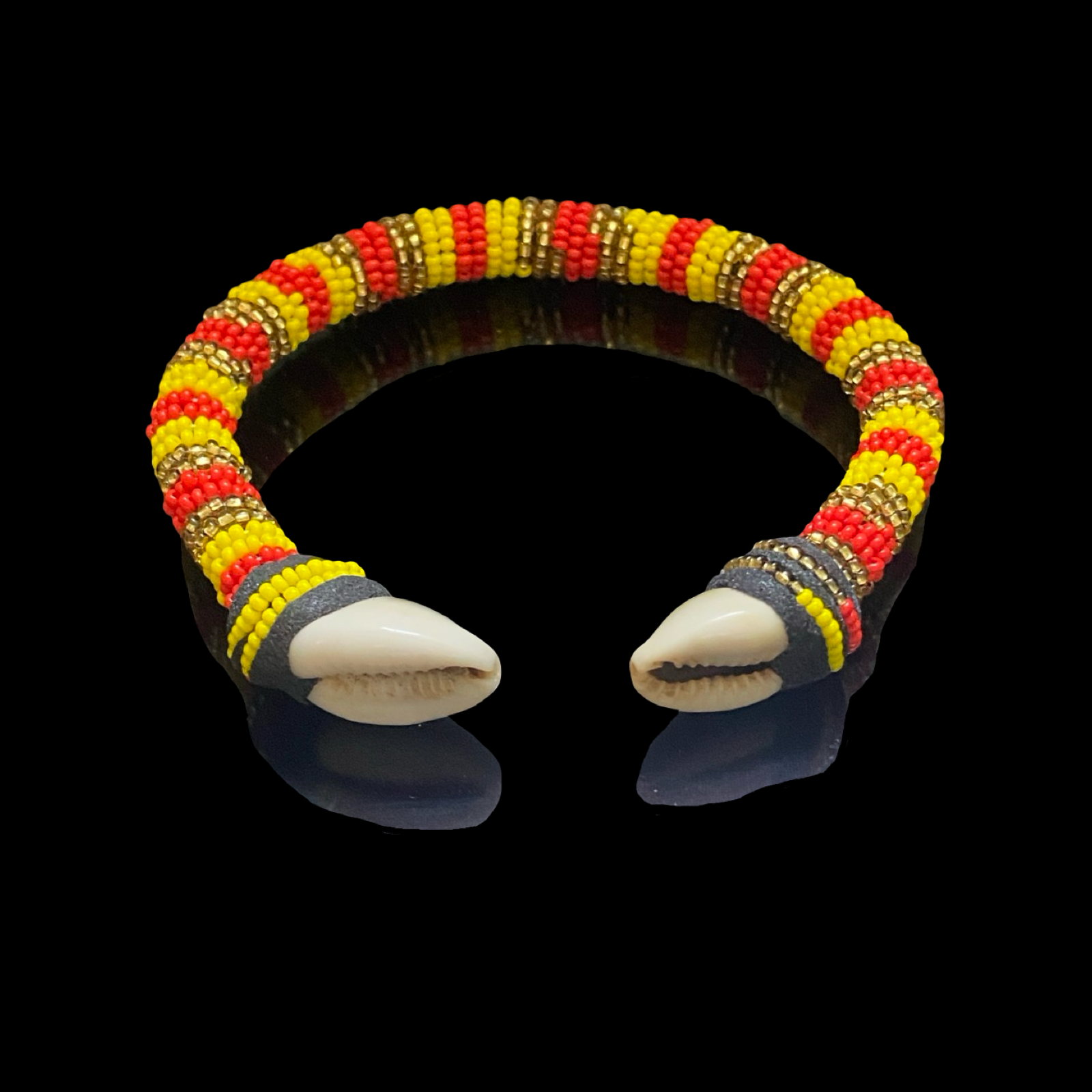 Oshún Ibu Añá Ilde Bracelet – Beaded with Cowrie Shells