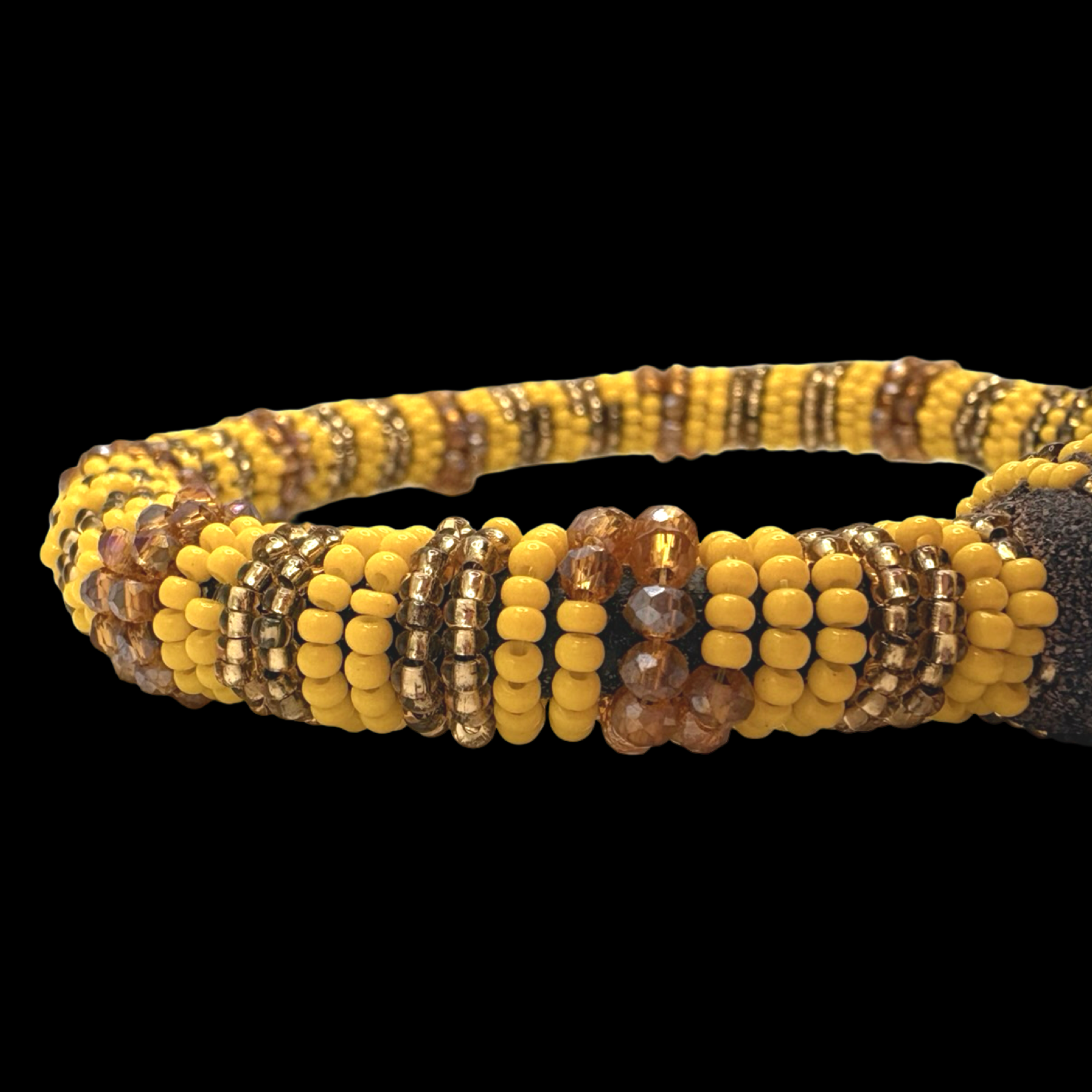 Oshun Ilde Bracelet – Cowrie Shell or Peacock Accent