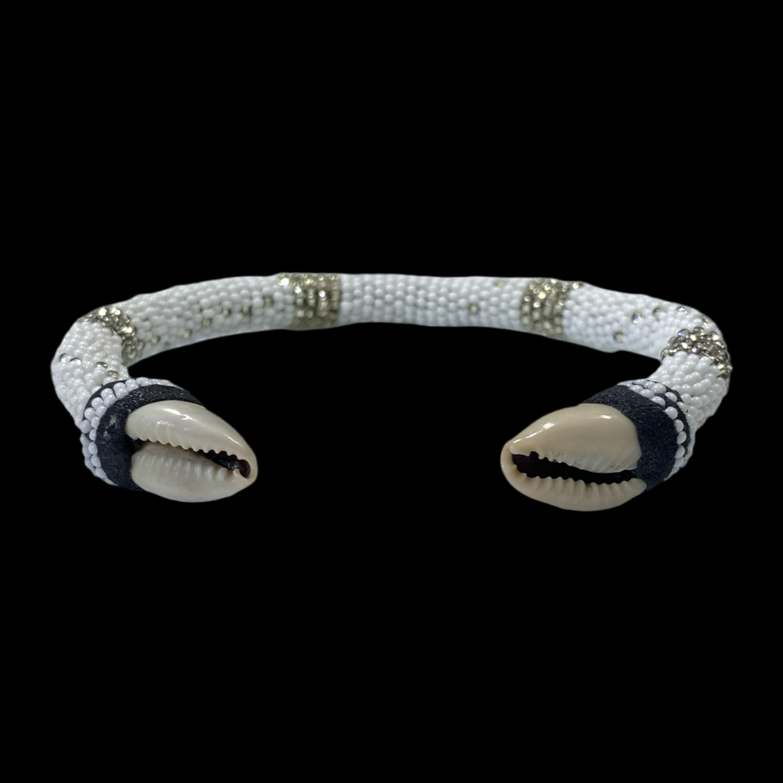 Obatalá Ildé Bracelet – White Beads with Cowrie Shells (4 Variants)