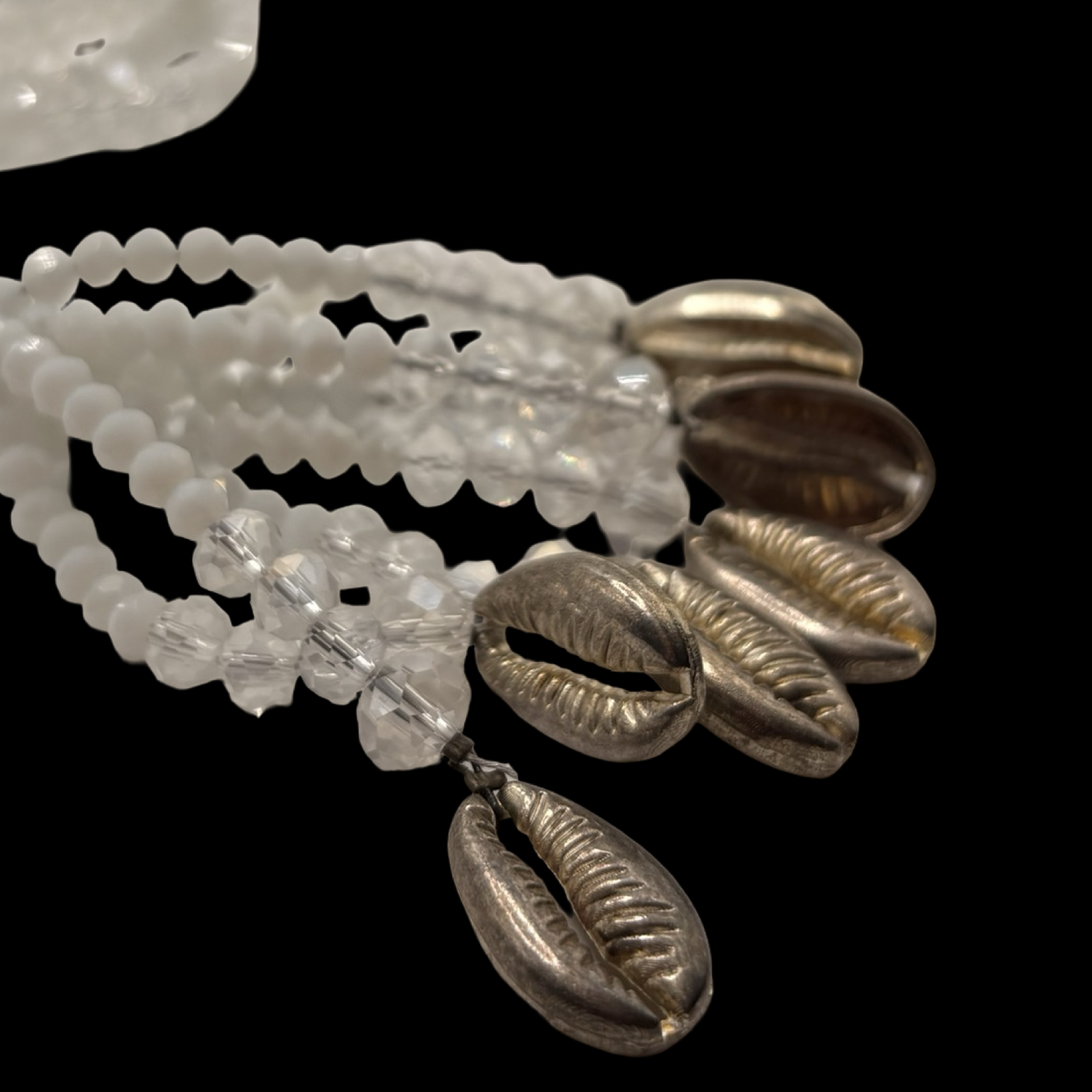 Obatala Gala Necklace – Handmade with Beads & Cowrie Shells