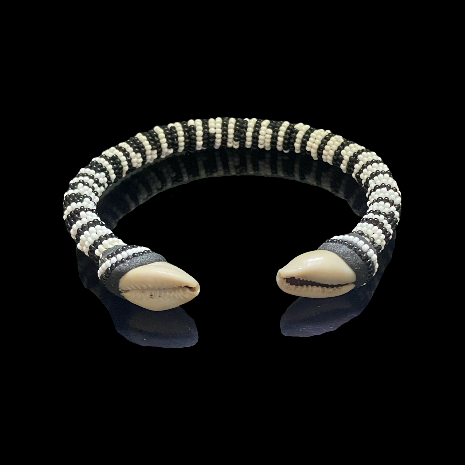Handmade Ilde de Eshu Afra Bracelet - Cowrie Shell Yoruba Santeria Orisha