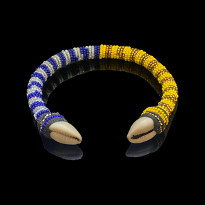 Pulsera hecha a mano Ilde de Yemayá con Oshún - Las Dos Aguas: Conchas de Cauri Santería Yoruba Orisha