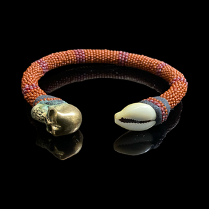 Pulsera Ilde de Oyá hecha a mano - Concha de Cauri y Bronce Yoruba Santeria Orisha