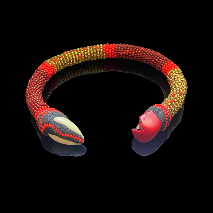 Obbá Ildé Bracelet –with Cowrie Shell & Red Stone