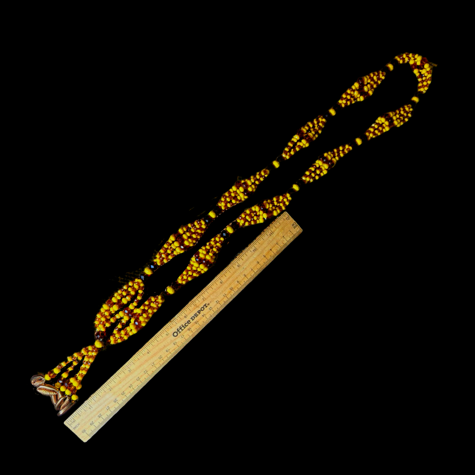 Oshun Gala Necklace – Handmade with Beads & Cowrie Shells