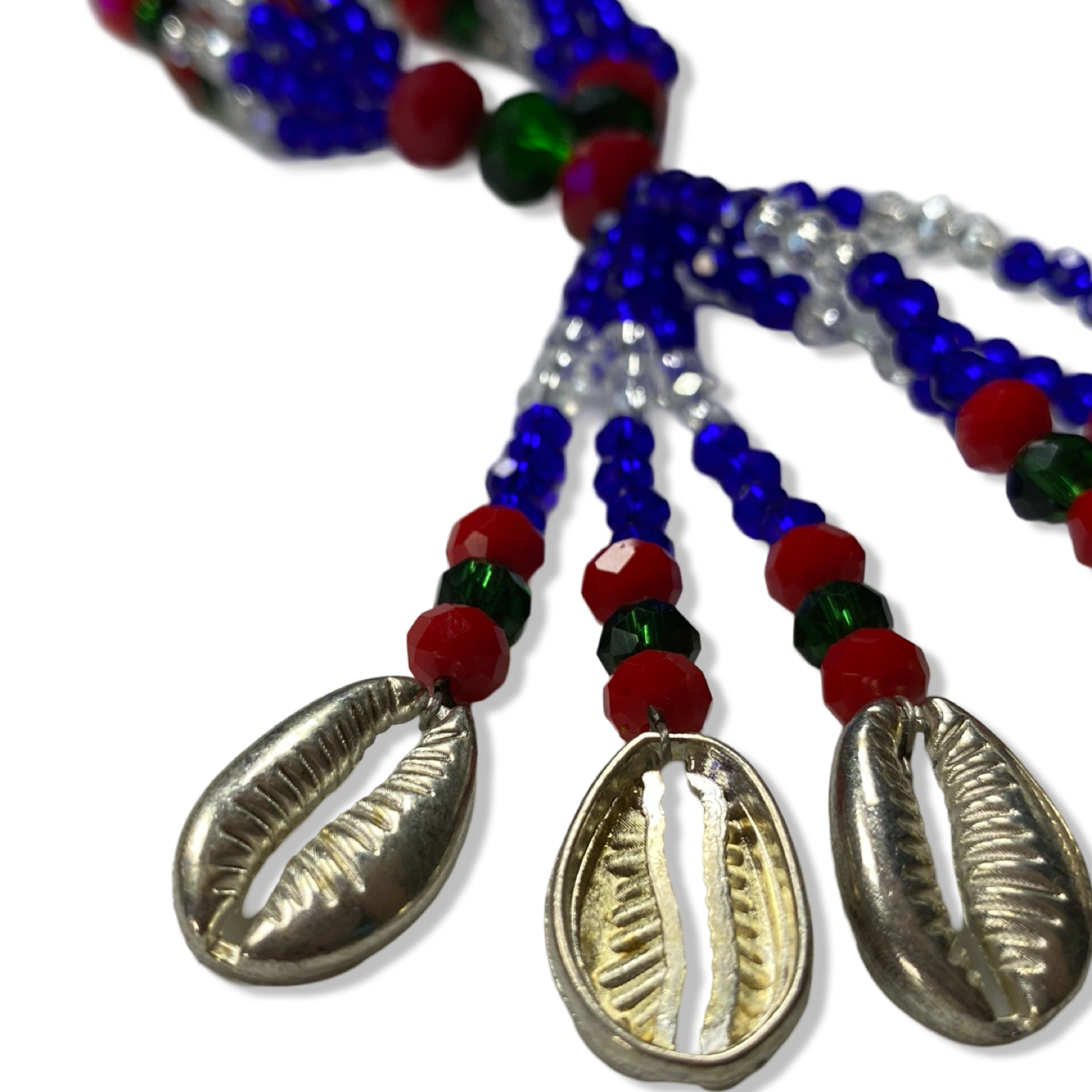  Yemayá Mayelewó Collar de Gala displayed on a ceremonial altar.