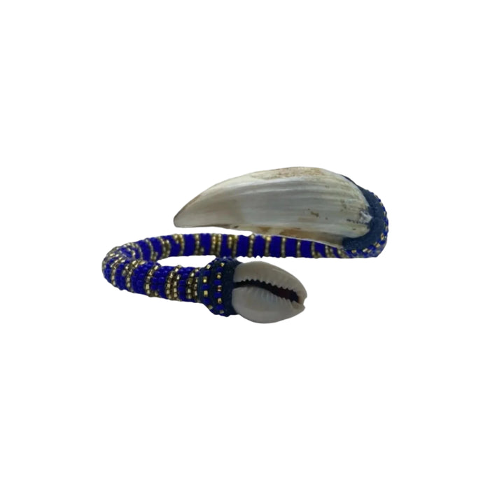 Ilde de Ochosi Bracelet with Tooth & Cowrie Shell